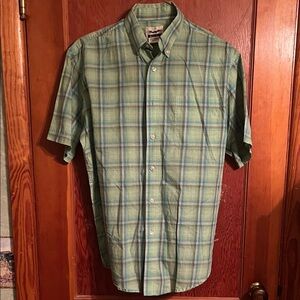 Wrangler Men's Green Plaid Button Down Shirt